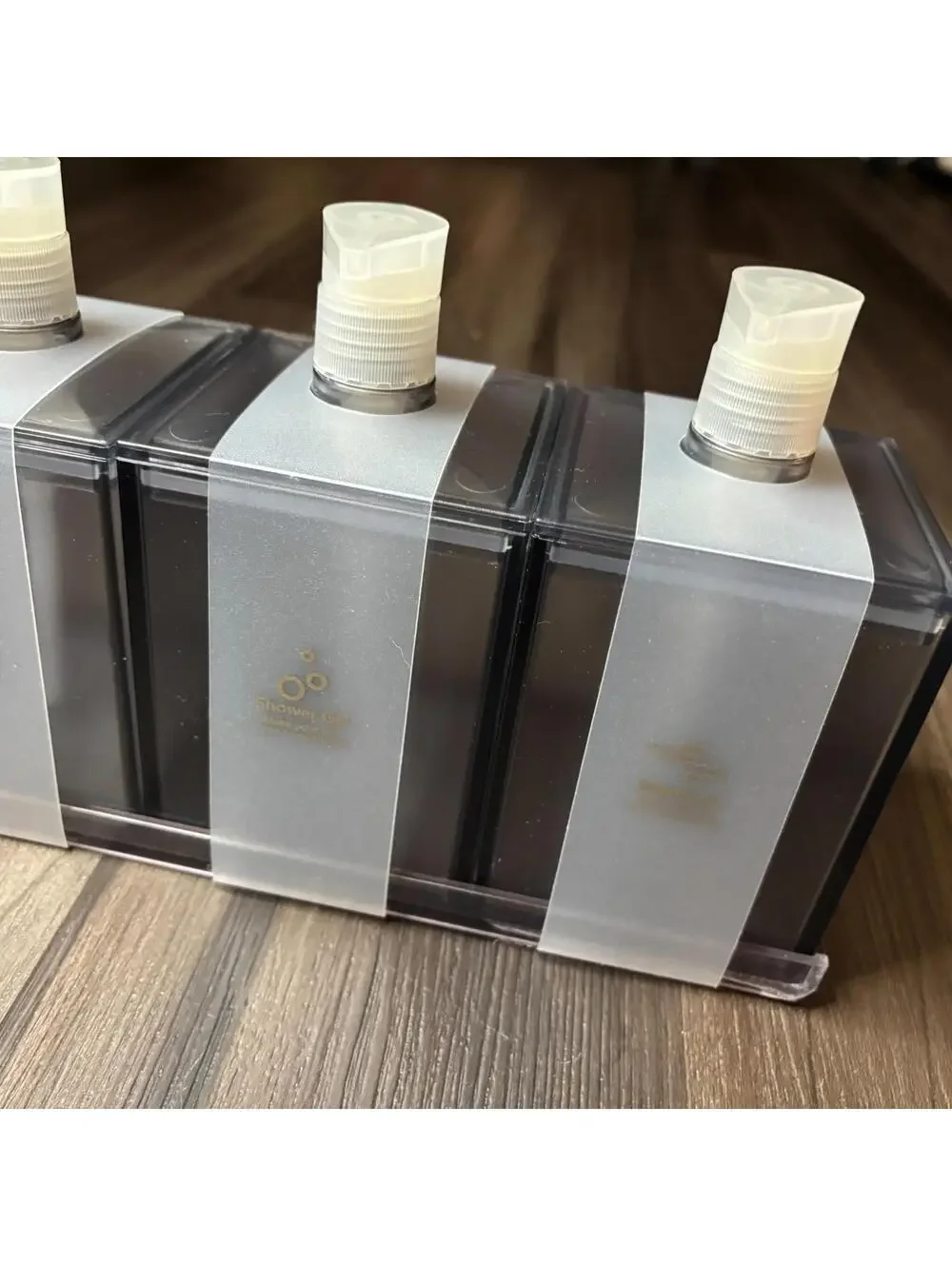3 Piece Liquid Bottle Set Refillable Shampoo Conditioner Bottles Dispenser